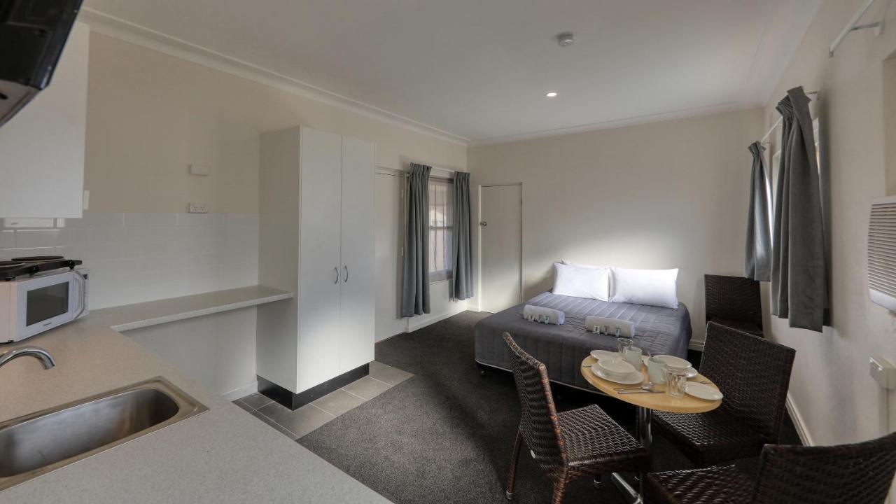 Cowra Motor Inn Exterior foto